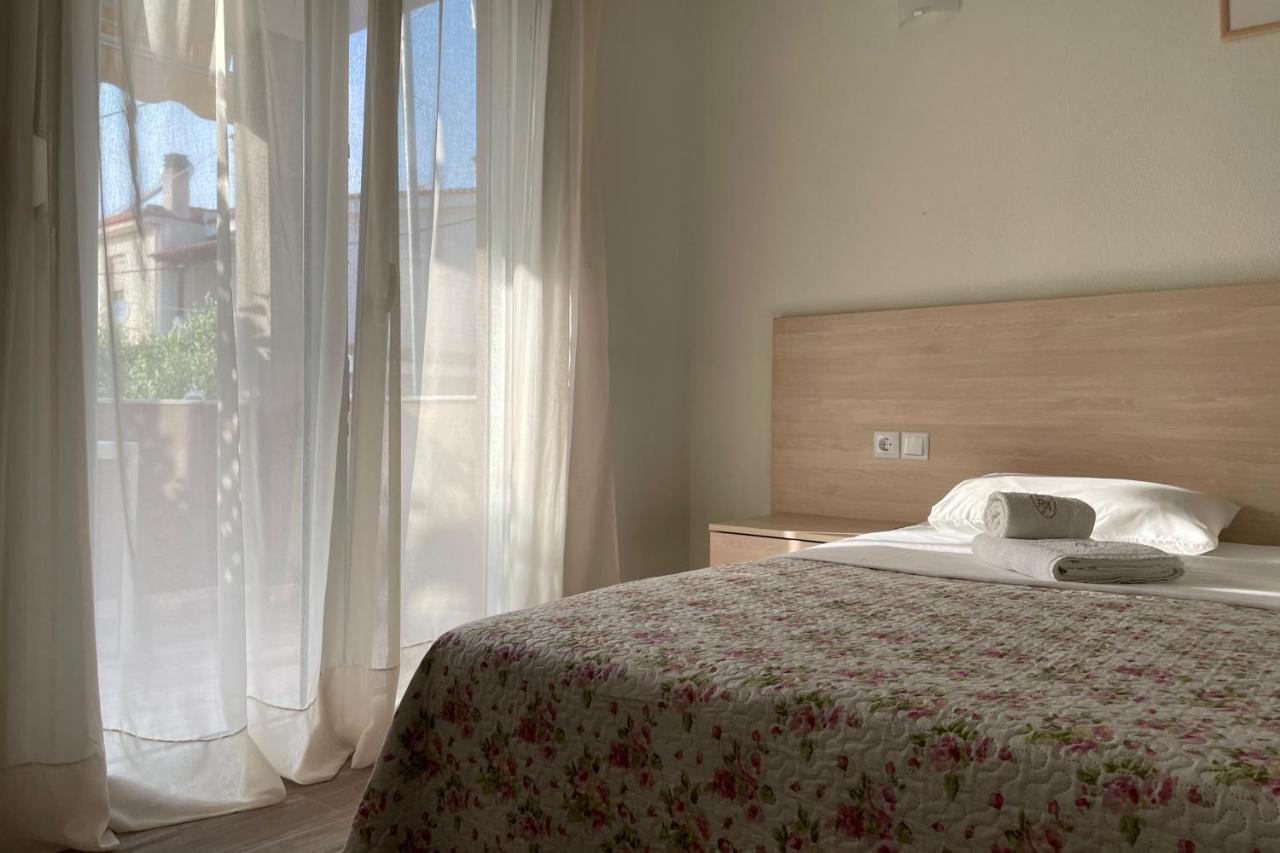 Royals Apartments Nikiti  Bagian luar foto