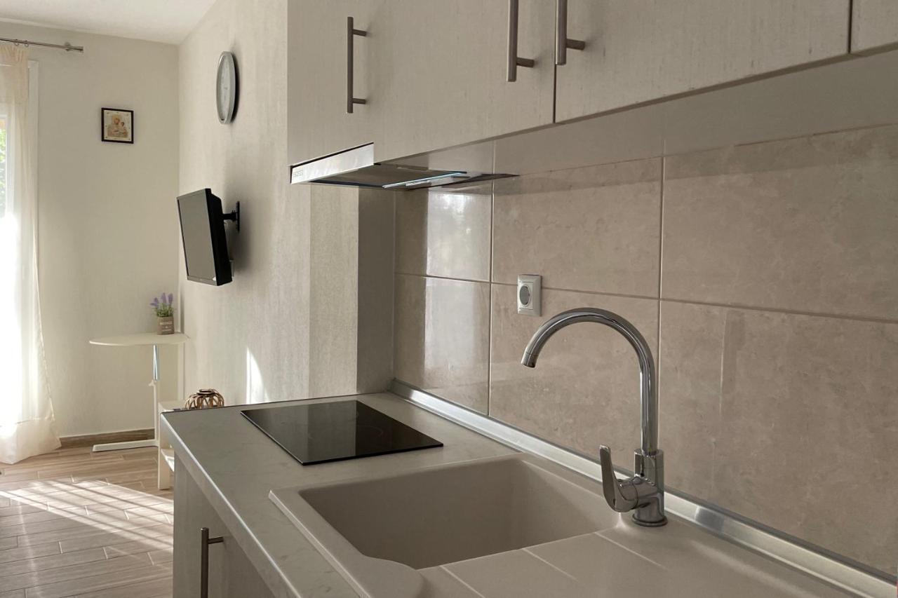 Royals Apartments Nikiti  Bagian luar foto
