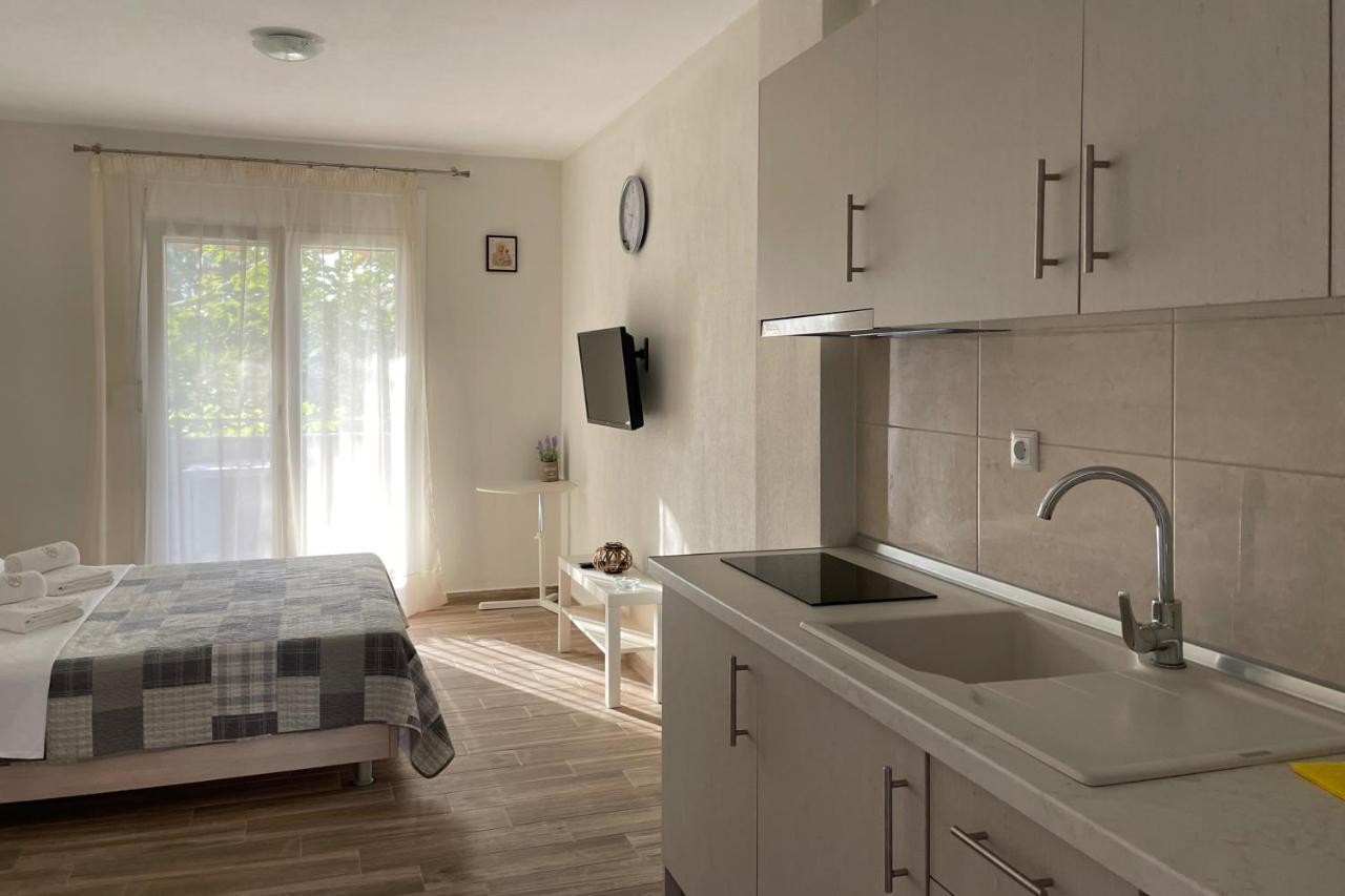 Royals Apartments Nikiti  Bagian luar foto
