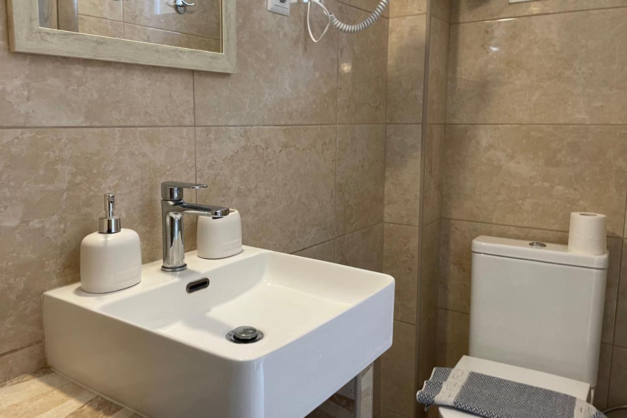Royals Apartments Nikiti  Bagian luar foto
