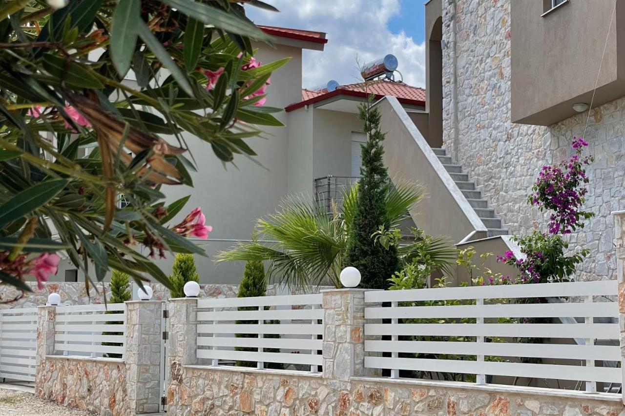Royals Apartments Nikiti  Bagian luar foto