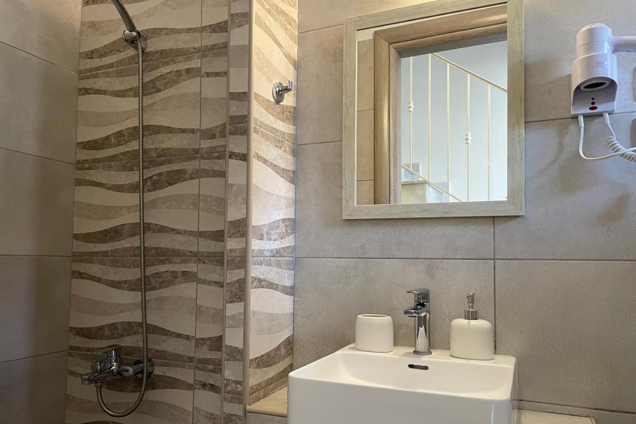 Royals Apartments Nikiti  Bagian luar foto