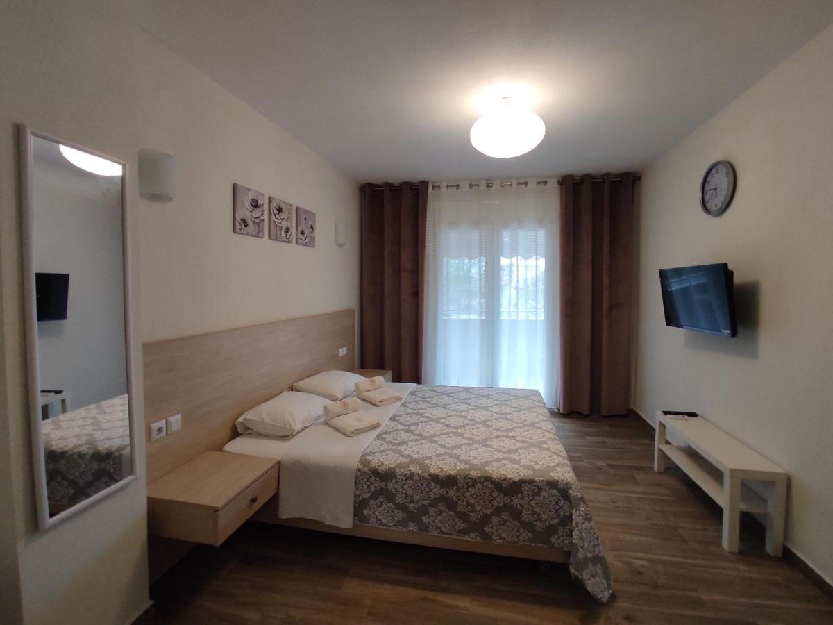 Royals Apartments Nikiti  Bagian luar foto