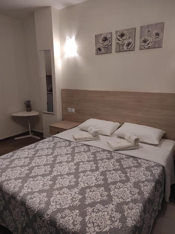 Royals Apartments Nikiti  Bagian luar foto