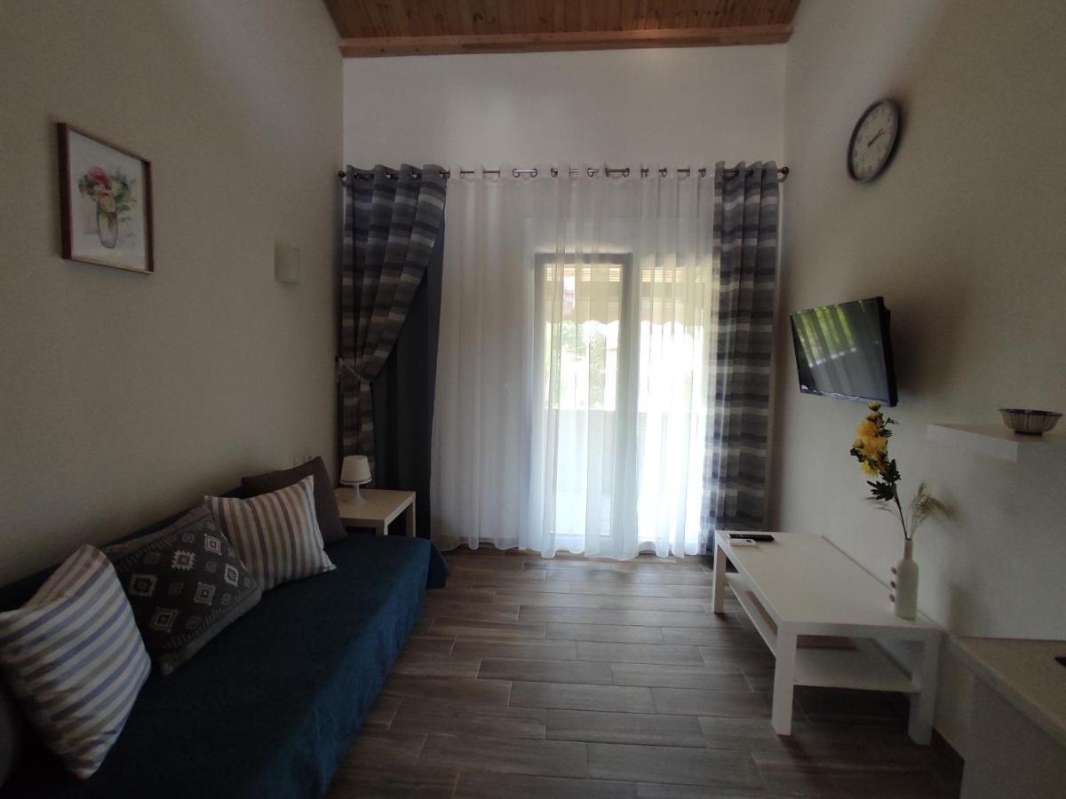 Royals Apartments Nikiti  Bagian luar foto