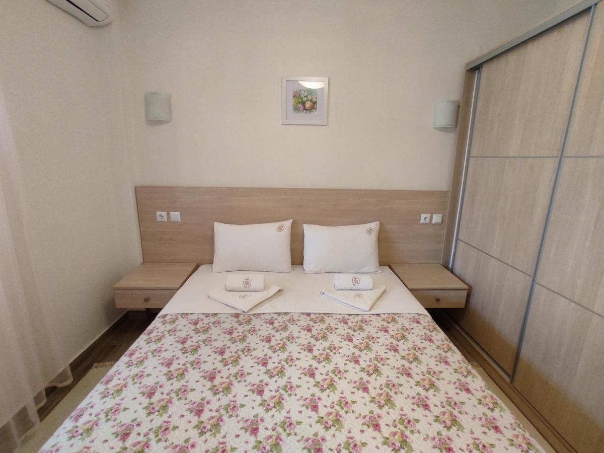 Royals Apartments Nikiti  Bagian luar foto