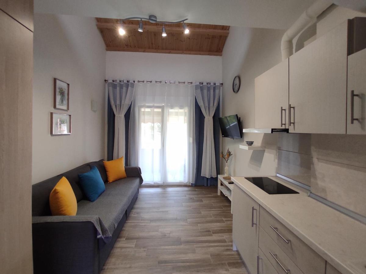 Royals Apartments Nikiti  Bagian luar foto