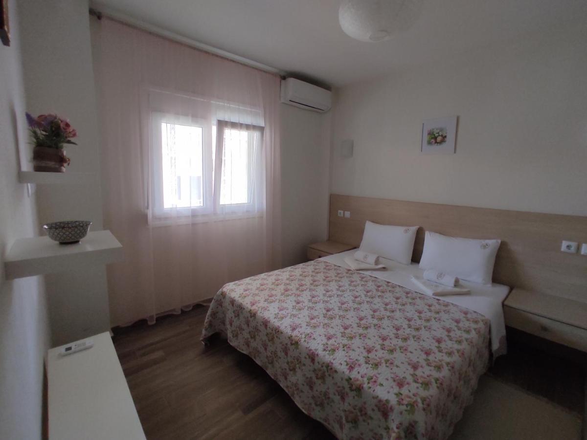 Royals Apartments Nikiti  Bagian luar foto